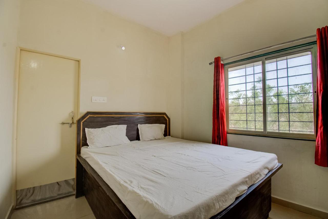Spot On R D Homestay 1 Dispur Dış mekan fotoğraf