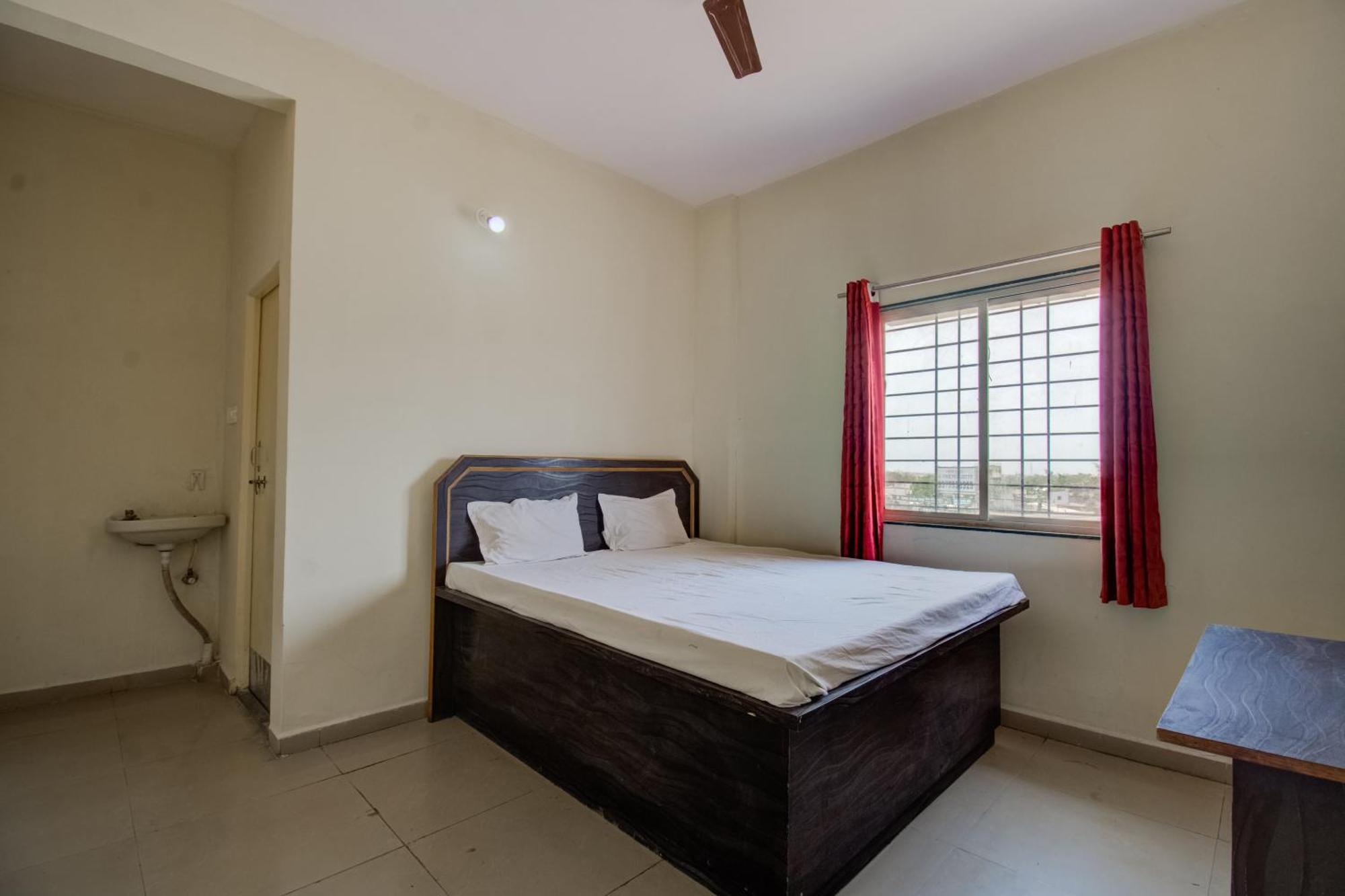 Spot On R D Homestay 1 Dispur Dış mekan fotoğraf